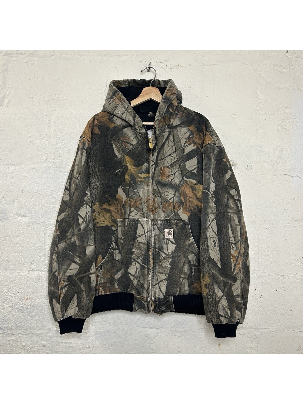 Vintage Carhartt X RealTree Quilted Active Jacket “Camo” J143 CMO Men’s X-Large